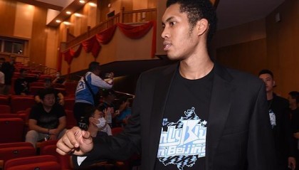 JRS直播站-丘天结束治疗逐渐跟队训练 斯佩尔曼脚部旧伤不影响比赛