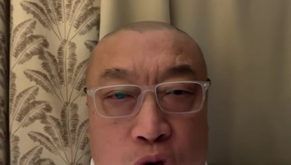 英超直播-马健：湖人比火箭更啃老 东契奇忙着和裁判较劲&amp;里夫斯状态要调整